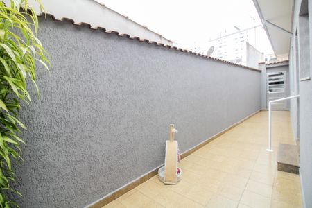 Casa à venda com 120m², 3 quartos e 2 vagas Casa à venda com 120m², 3 quartos e 2 vagasQuintal 1