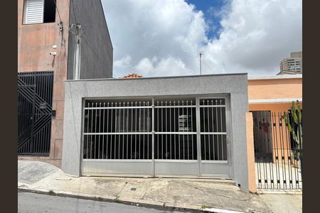 Casa à venda com 120m², 3 quartos e 2 vagas Casa à venda com 120m², 3 quartos e 2 vagasFachada