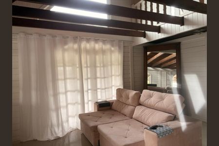 Sala de casa de condomínio para alugar com 3 quartos, 790m² em Cidade Paquelandia, Itaquaquecetuba