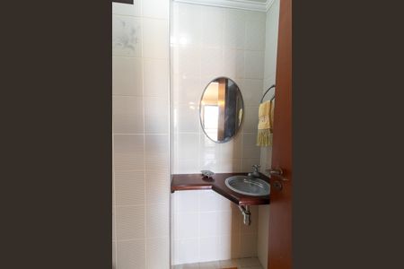 Lavabo de apartamento à venda com 3 quartos, 145m² em Vila Itapura, Campinas