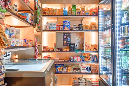 Studio para alugar com 26m², 1 quarto e sem vaga Studio para alugar com 26m², 1 quarto e sem vagaMercadinho