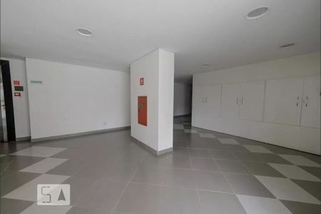 Apartamento para alugar com 52m², 2 quartos e 1 vagaHall social