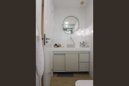 Apartamento à venda com 50m², 2 quartos e 1 vaga Apartamento à venda com 50m², 2 quartos e 1 vagaBanheiro da Suíte