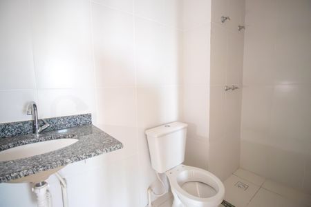 Apartamento à venda com 55m², 2 quartos e 1 vaga Apartamento à venda com 55m², 2 quartos e 1 vagaBanheiro