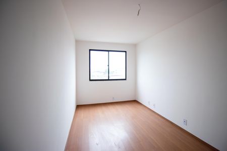 Suíte de apartamento para alugar com 2 quartos, 55m² em Irajá, Rio de Janeiro