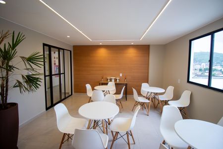 Apartamento à venda com 55m², 2 quartos e 1 vaga Apartamento à venda com 55m², 2 quartos e 1 vagaÁrea comum - Salão de festas