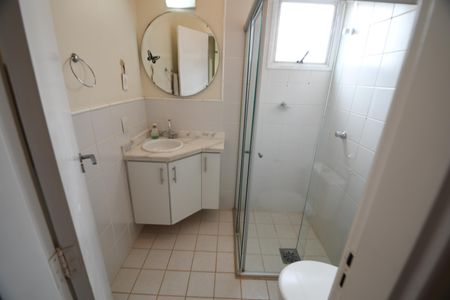 Casa de condomínio à venda com 122m², 3 quartos e 2 vagasBanheiro - Social