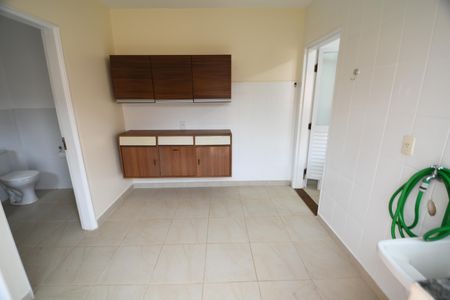 Casa de condomínio à venda com 122m², 3 quartos e 2 vagasÁrea de Serviço