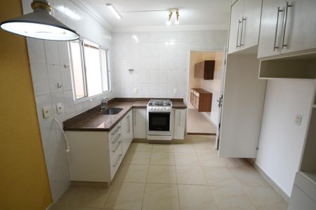 Casa de condomínio à venda com 122m², 3 quartos e 2 vagasCozinha