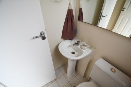 Casa de condomínio à venda com 122m², 3 quartos e 2 vagasLavabo