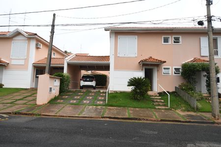Casa de condomínio à venda com 122m², 3 quartos e 2 vagasFachada