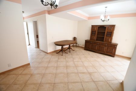 Sala de casa de condomínio à venda com 3 quartos, 122m² em Vila 31 de Março, Campinas