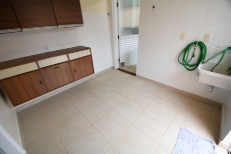 Casa de condomínio à venda com 122m², 3 quartos e 2 vagasÁrea de Serviço