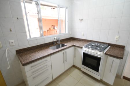 Casa de condomínio à venda com 122m², 3 quartos e 2 vagasCozinha