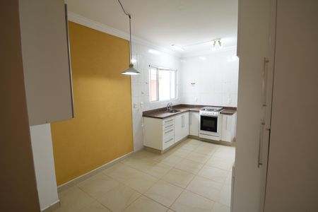 Casa de condomínio à venda com 122m², 3 quartos e 2 vagasCozinha