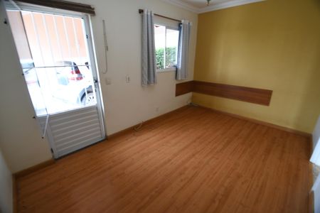 Casa de condomínio à venda com 122m², 3 quartos e 2 vagasEscritório