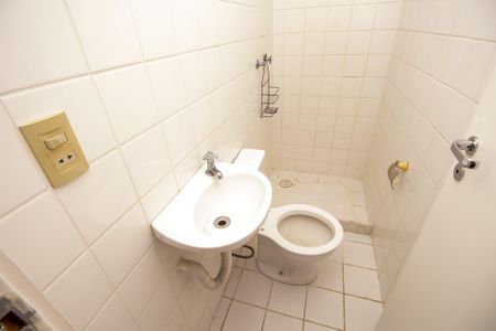 Apartamento para alugar com 160m², 3 quartos e 2 vagas Apartamento para alugar com 160m², 3 quartos e 2 vagasBanheiro de Serviço