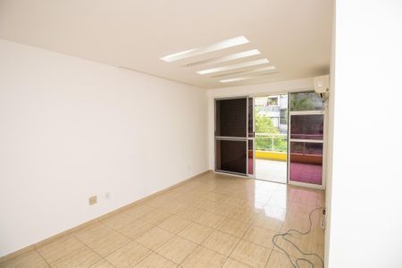 Apartamento para alugar com 160m², 3 quartos e 2 vagas Apartamento para alugar com 160m², 3 quartos e 2 vagasSala