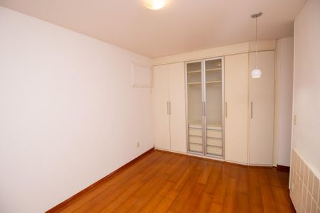 Apartamento para alugar com 160m², 3 quartos e 2 vagas Apartamento para alugar com 160m², 3 quartos e 2 vagasQuarto 3