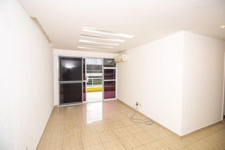 Sala de apartamento para alugar com 3 quartos, 160m² em Recreio dos Bandeirantes, Rio de Janeiro
