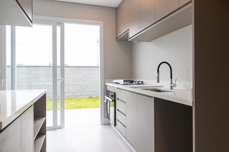 Casa de condomínio para alugar com 143m², 3 quartos e 2 vagas Casa de condomínio para alugar com 143m², 3 quartos e 2 vagasCozinha - Armários