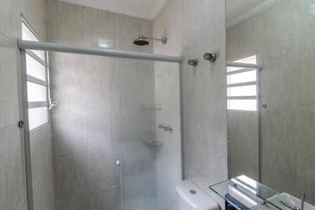 Casa de condomínio para alugar com 165m², 3 quartos e 3 vagasBanheiro da Suíte