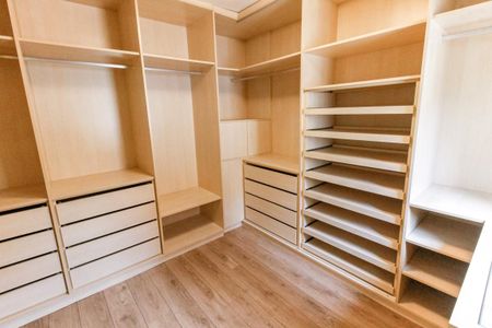 Casa de condomínio para alugar com 165m², 3 quartos e 3 vagasCloset da suíte