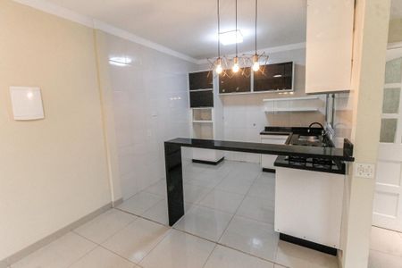 Casa de condomínio para alugar com 165m², 3 quartos e 3 vagasCozinha - Armários