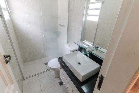 Casa de condomínio para alugar com 165m², 3 quartos e 3 vagasBanheiro da Suíte