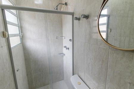 Casa de condomínio para alugar com 165m², 3 quartos e 3 vagasBanheiro Corredor