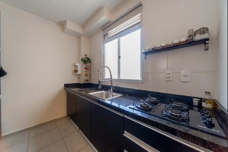 Cozinha de apartamento para alugar com 2 quartos, 50m² em Cecília, Viamão