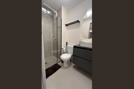 Banheiro de apartamento para alugar com 1 quarto, 30m² em Vila Olímpia, São Paulo