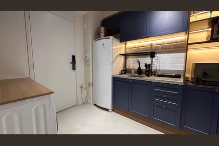 Cozinha de apartamento para alugar com 1 quarto, 30m² em Vila Olímpia, São Paulo