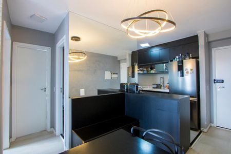 Apartamento à venda com 50m², 2 quartos e 1 vaga Apartamento à venda com 50m², 2 quartos e 1 vagaSala