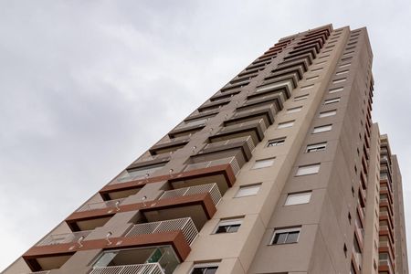 Apartamento para alugar com 56m², 2 quartos e 1 vaga Apartamento para alugar com 56m², 2 quartos e 1 vagaFachada