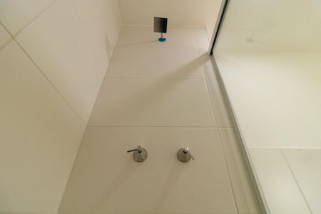 Apartamento para alugar com 56m², 2 quartos e 1 vaga Apartamento para alugar com 56m², 2 quartos e 1 vagaBanheiro da Suíte