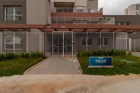 Apartamento para alugar com 56m², 2 quartos e 1 vaga Apartamento para alugar com 56m², 2 quartos e 1 vagaFachada