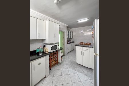 Casa à venda com 114m², 4 quartos e 2 vagas Casa à venda com 114m², 4 quartos e 2 vagasCozinha