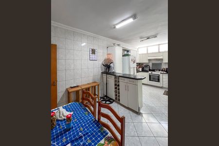 Casa à venda com 114m², 4 quartos e 2 vagas Casa à venda com 114m², 4 quartos e 2 vagasCozinha