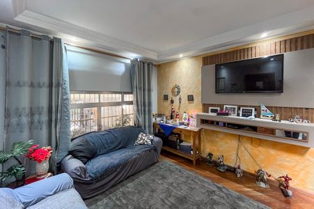 Sala de casa à venda com 4 quartos, 114m² em Parque Fongaro, São Paulo