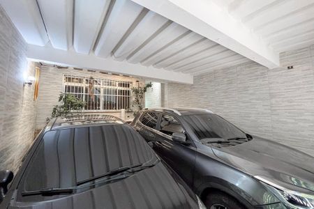 Casa à venda com 114m², 4 quartos e 2 vagas Casa à venda com 114m², 4 quartos e 2 vagasGaragem