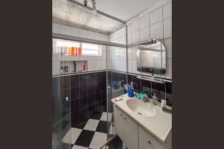 Casa à venda com 114m², 4 quartos e 2 vagas Casa à venda com 114m², 4 quartos e 2 vagasBanheiro