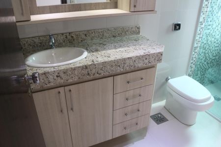 Apartamento à venda com 174m², 4 quartos e 1 vagaBanheiro da Suíte 2