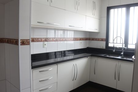 Apartamento à venda com 174m², 4 quartos e 1 vagaCozinha