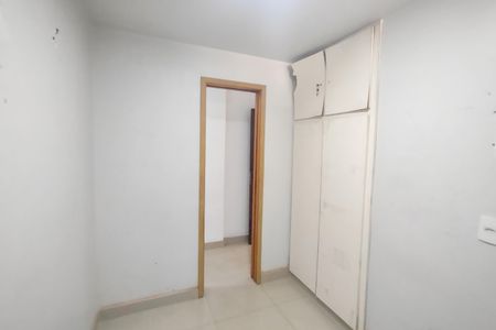 Apartamento à venda com 174m², 4 quartos e 1 vagaQuarto 2