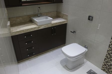 Apartamento à venda com 174m², 4 quartos e 1 vagaBanheiro