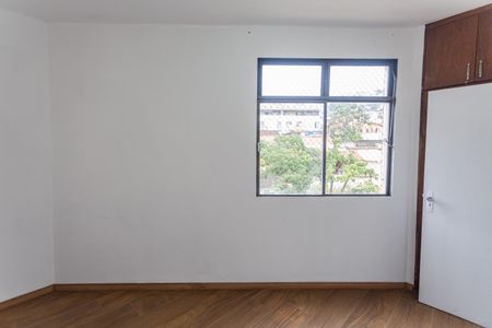 Quarto 2 de apartamento para alugar com 2 quartos, 98m² em Santa Efigênia, Belo Horizonte