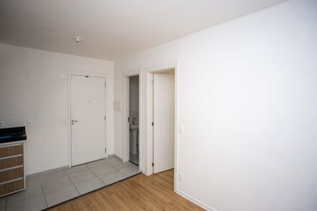 Sala de apartamento para alugar com 2 quartos, 34m² em Jardim Miriam, São Paulo