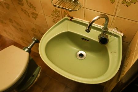 Casa à venda com 90m², 2 quartos e 2 vagas Casa à venda com 90m², 2 quartos e 2 vagasLavabo