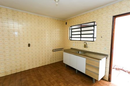 Casa à venda com 90m², 2 quartos e 2 vagas Casa à venda com 90m², 2 quartos e 2 vagascozinha